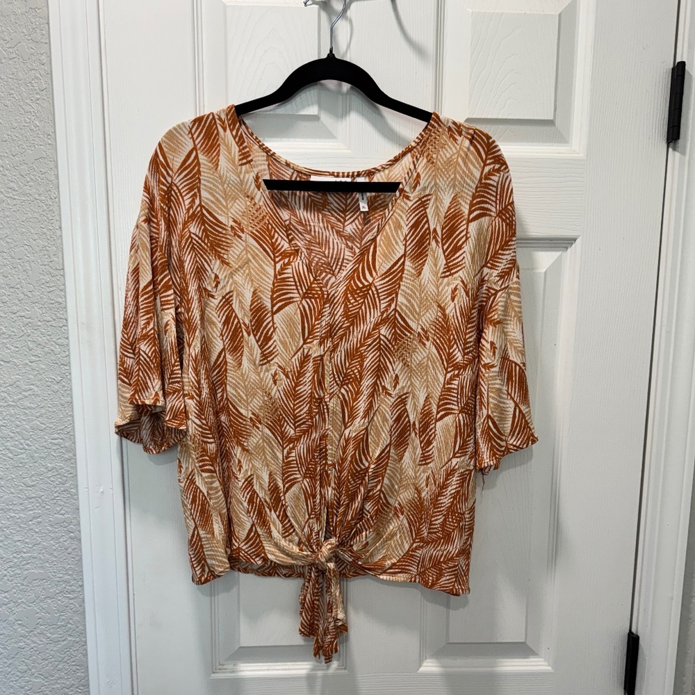 LUQ - Tie Front Top - XL